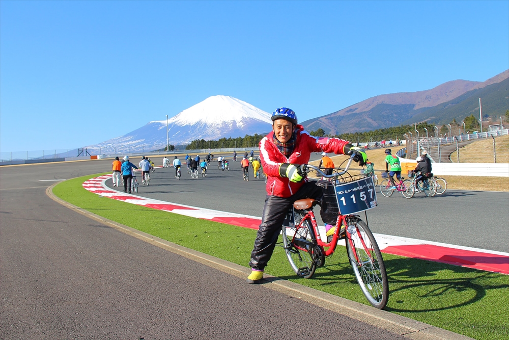 普段何気なく乗っているママチャリが1200台以上集結して日本一を競うレース「ママチャリGP」をご存じ？ | ぶろぐ・で・あさひ